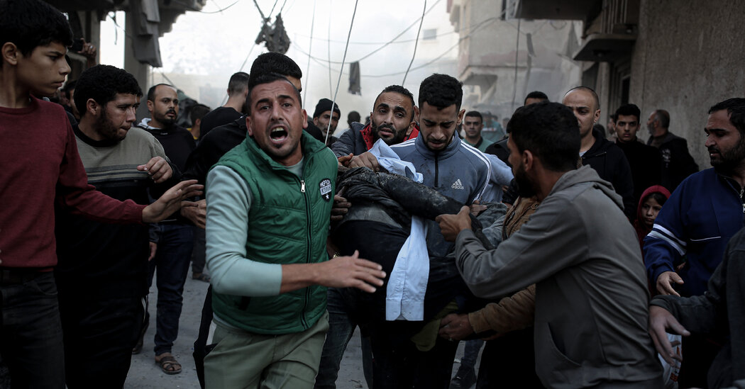 Fuerzas israelíes cerca de Khan Younis en el sur de Gaza